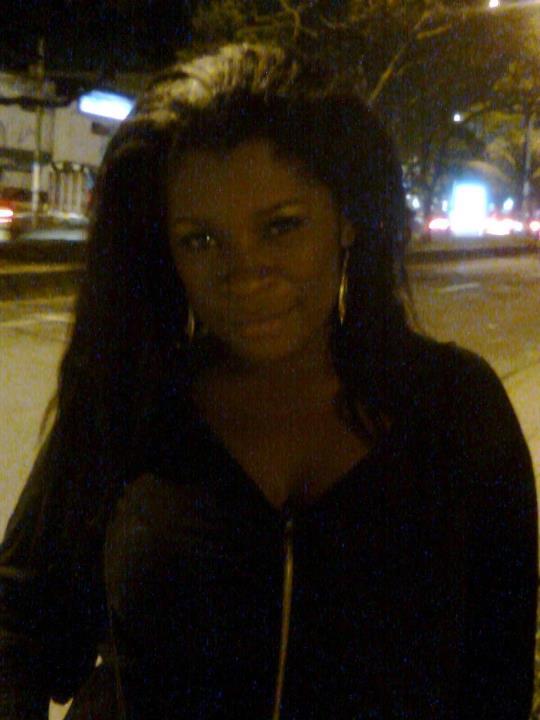 Date this foxy Colombia girl Carolina69 from Cali CO9016
