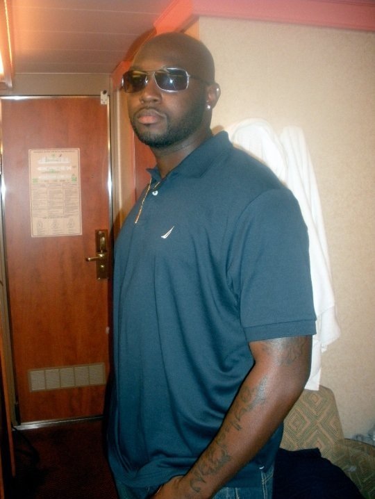 Date this good-looking United States man FRIZZ from Severn US11771