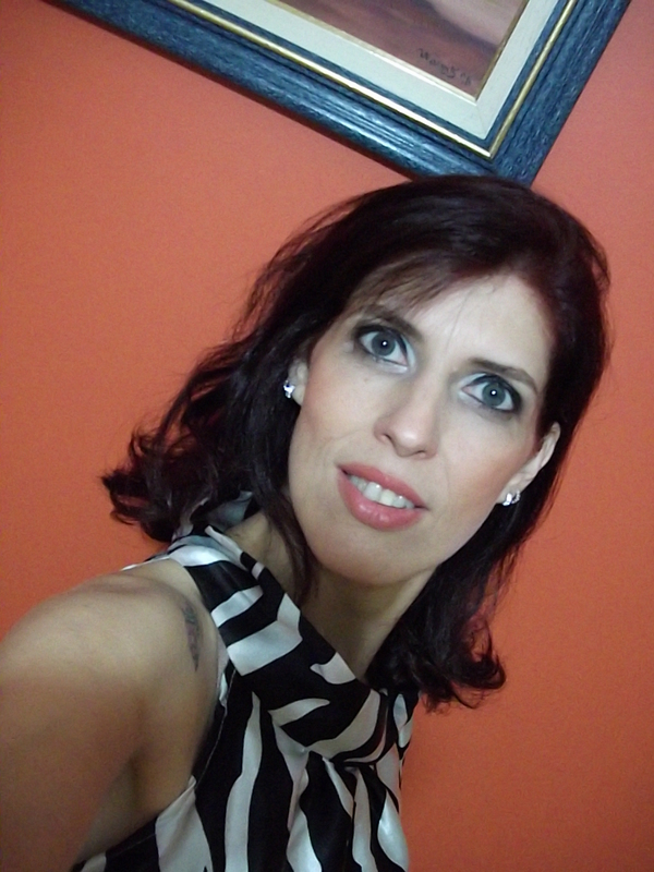 Date this nice looking Brazil girl Simone from Joinville BR6170