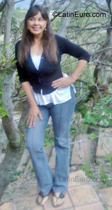 Date this delightful Honduras girl Tanya from Tegucigalpa HN483