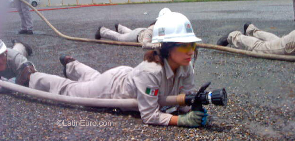 Date this nice looking Mexico girl Lizette from Poza Rica MX523