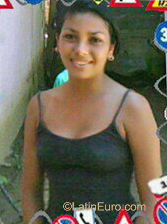 Date this passionate Colombia girl Maria from Pelaya CO11472