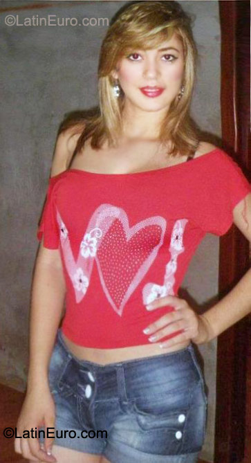 Date this cute Colombia girl Dani from Bucaramanga CO8620