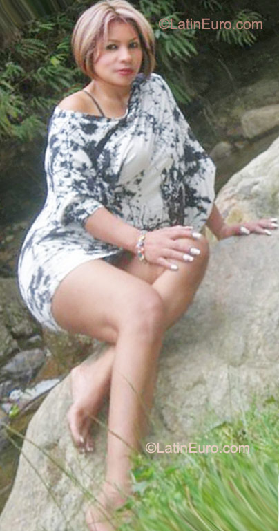 Date this young Colombia girl Mia2012 from Medellin CO8655