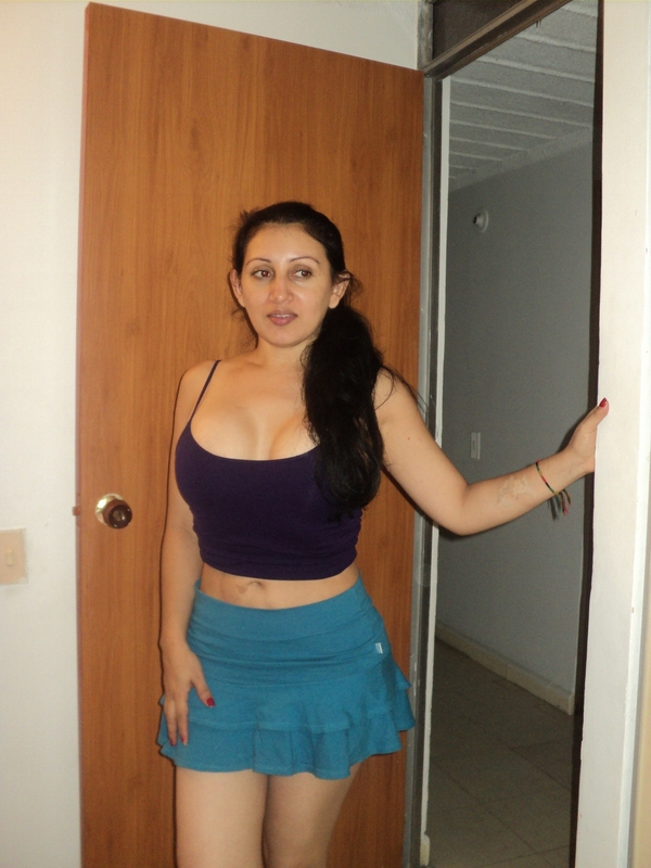 Date this exotic Colombia girl Raquel38 from Cali CO8672