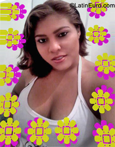 Date this foxy Mexico girl Wendy from Cancun MX530