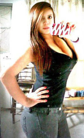 Date this young Colombia girl Sara from Bogota CO8704