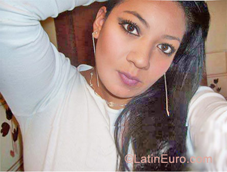 Date this tall Colombia girl Diana from Bogota CO11229