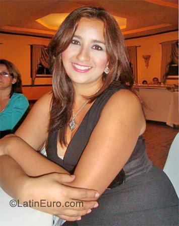 Date this pretty Honduras girl Pamela from San Pedro Sula HN504
