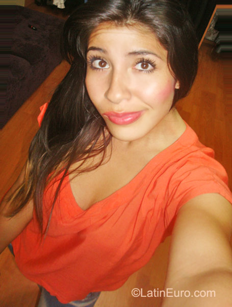 Date this good-looking Mexico girl Kimberly from Guadalajara MX540