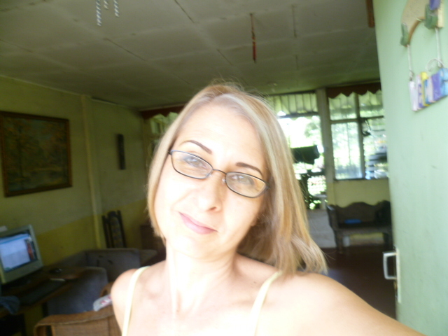 Date this delightful Costa Rica girl Leda Patricia from San Jose CR147