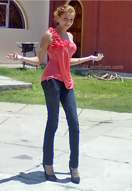 Date this good-looking Nicaragua girl Lale from Managua NI73