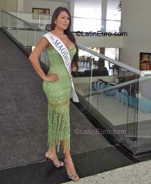 Date this gorgeous Colombia girl Paula from Bararquilla CO8849