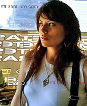 Date this cute Colombia girl Erika from Bogota CO8857