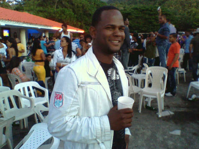Date this tall Dominican Republic man Jose from Sanchez Samana DO10078