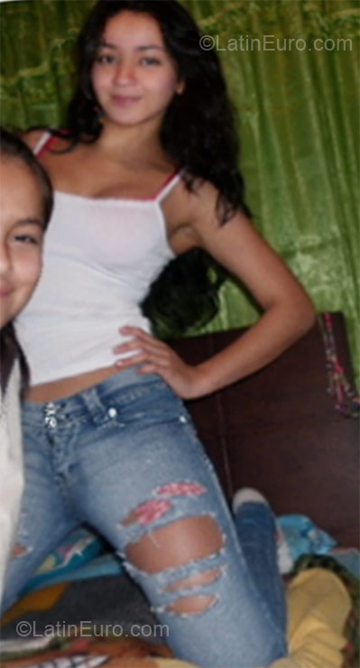 Date this delightful Colombia girl Katherine from Bogota CO9672