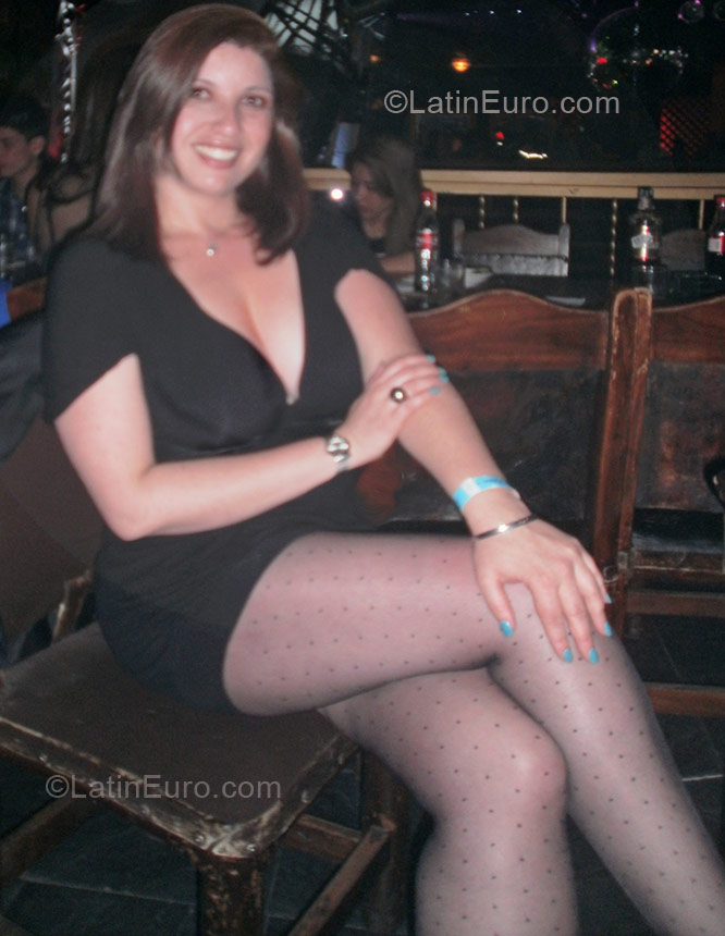 Date this sensual Colombia girl Carolina from Bogota CO8948