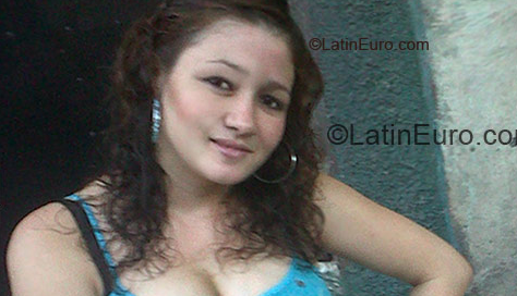 Date this hard body Honduras girl Crisly from San Pedro Sula HN522