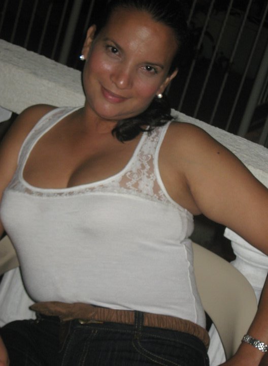 Date this nice looking Colombia girl Esneda from Cartagena CO8980