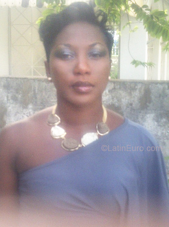 Date this sensual Jamaica girl Tamar from Kingston JM404