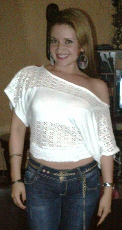 Date this passionate Colombia girl Yomara from Armenia CO9008