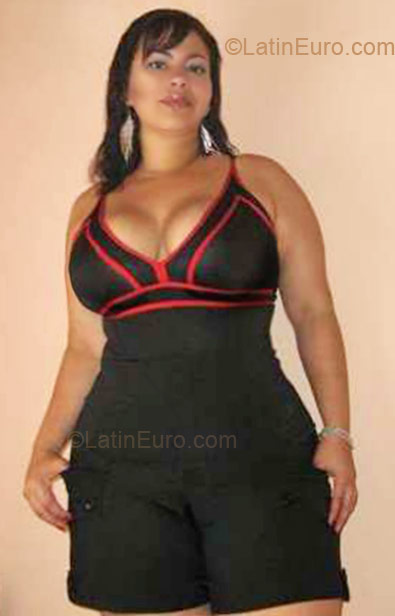Date this sultry Colombia girl Liliana from Cali CO9072