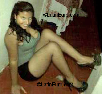 Date this funny Dominican Republic girl Emely from Santo Domingo DO10165