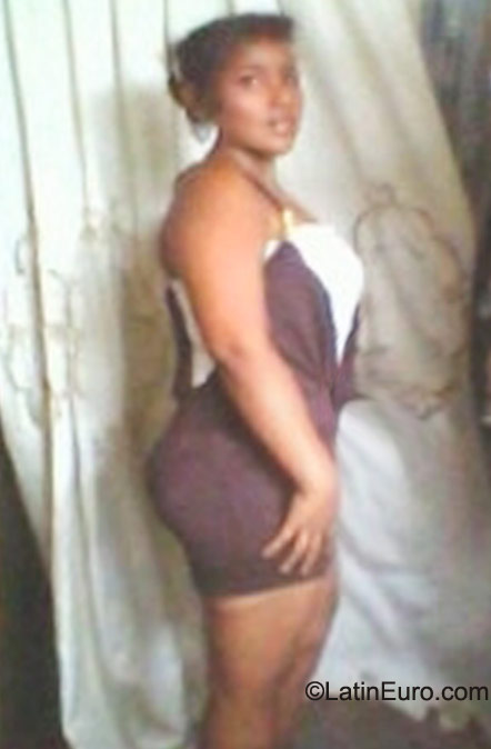 Date this voluptuous Honduras girl Cynthia from La Ceiba HN543