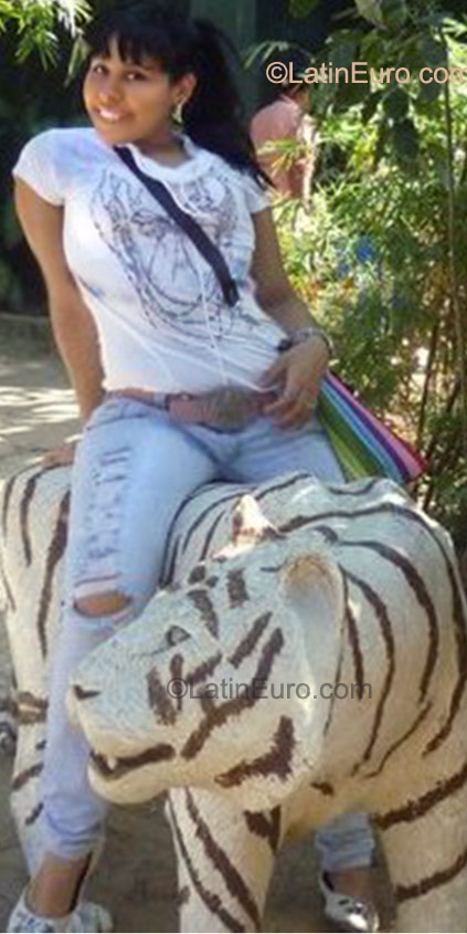 Date this delightful Colombia girl Helena from Barranquilla CO9113