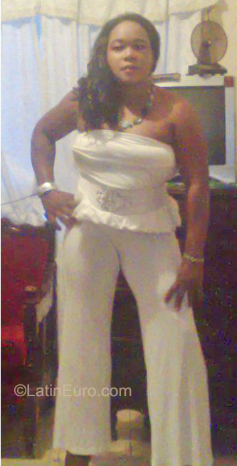 Date this voluptuous Jamaica girl Cassandra from Kingston JM418