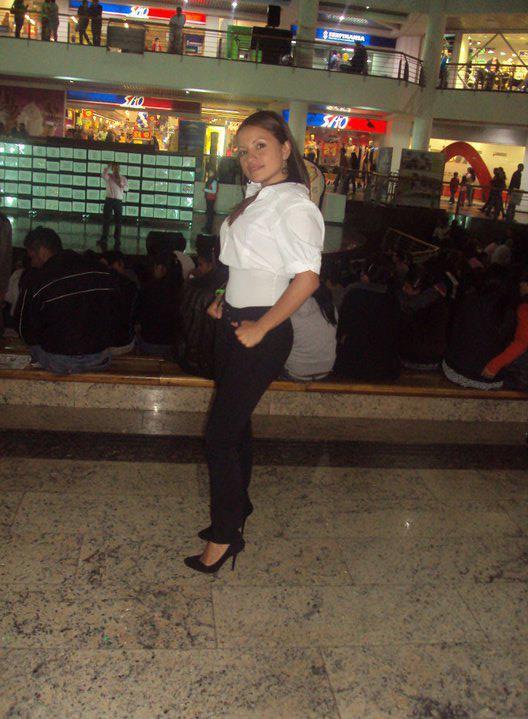 Date this good-looking Colombia girl Lucero from Bogota CO9169