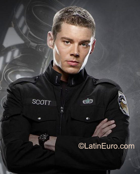 Date this cute United States man Scott300 from Alloway US12149