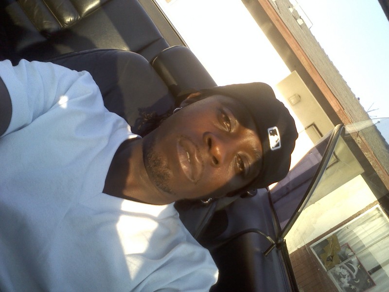 Date this lovely United States man Lilmankey3 from Bakersfield US12167