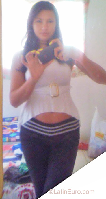 Date this happy Brazil girl Amanda from Sao Paulo BR6310