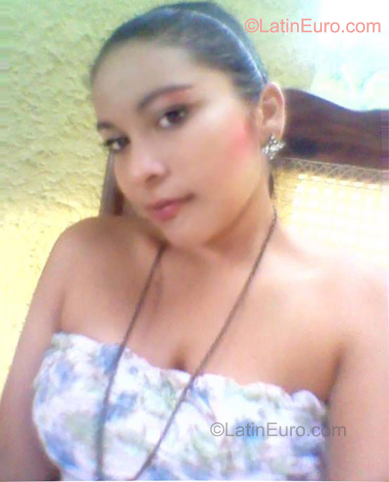 Date this good-looking Colombia girl Liliana from Cucuta CO9217