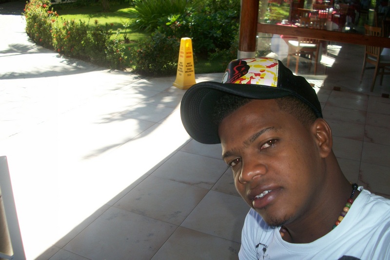 Date this hard body Dominican Republic man Gebel from Santo Domingo DO10326