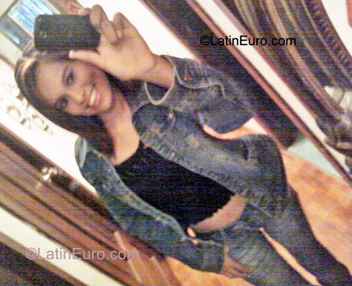 Date this gorgeous Honduras girl Kassy from La Ceiba HN576