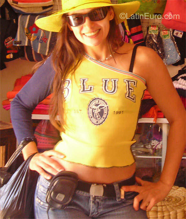 Date this sensual Colombia girl Natasha2013 from Medellin CO9321