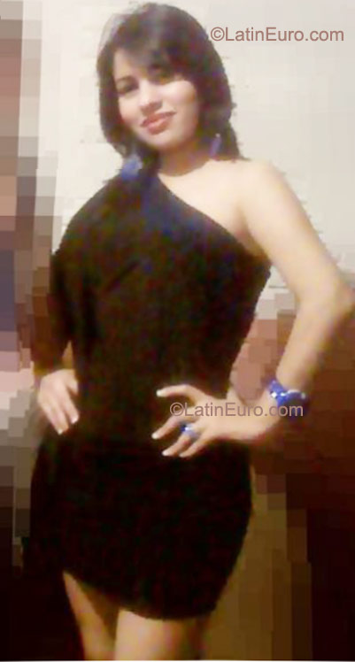 Date this young Honduras girl Claudia from San Pedro Sula HN586