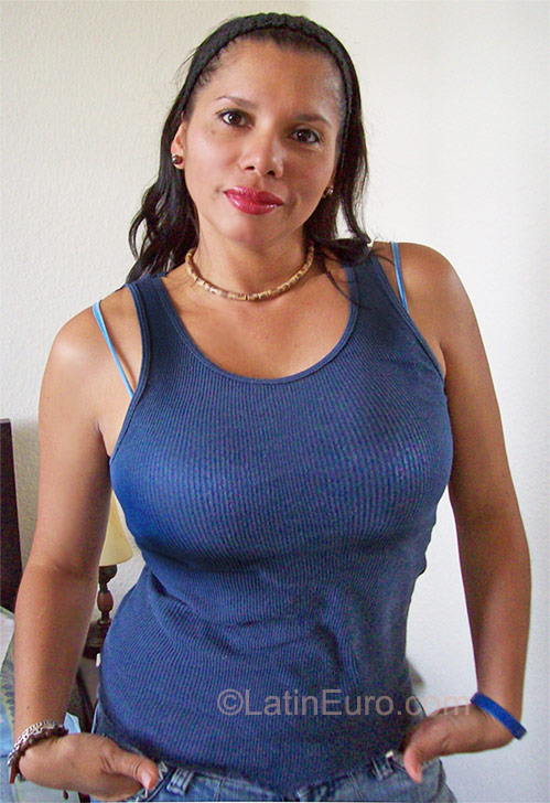 Date this sensual Colombia girl Olga from Manizales CO9344