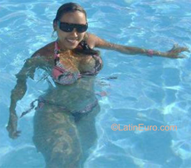 Date this stunning Colombia girl Liliana from Medellin CO9345