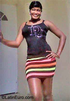 Date this charming Jamaica girl Blackapple from kingston JM431