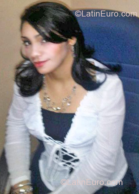 Date this athletic Dominican Republic girl Michelle from Santo Domingo DO10417