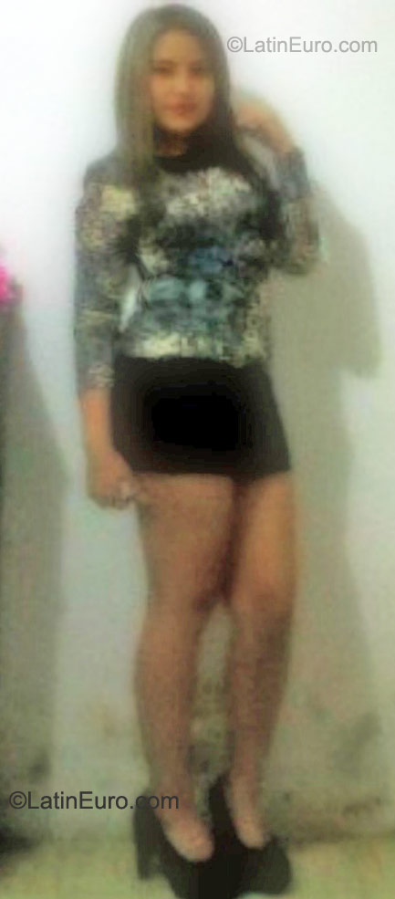 Date this hot Colombia girl Saira from Medellin CO9473