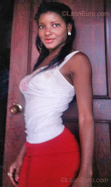 Date this sensual Colombia girl Linda stefanie from Medellin CO12190