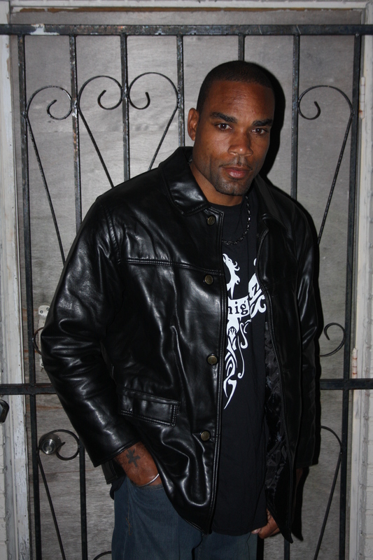 Date this athletic United States man Mario from Miami US12353