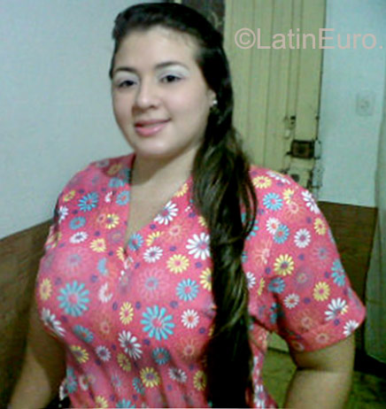 Date this charming Colombia girl Estefany from Cali CO9460