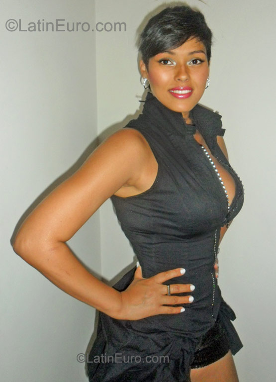 Date this sensual Colombia girl Miranda from Medellin CO9470