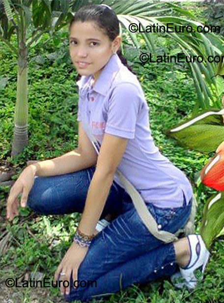Date this funny Colombia girl Ellis from Monteria CO9477