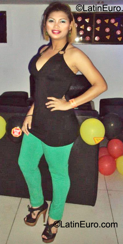 Date this foxy Nicaragua girl Blanca from Managua NI101
